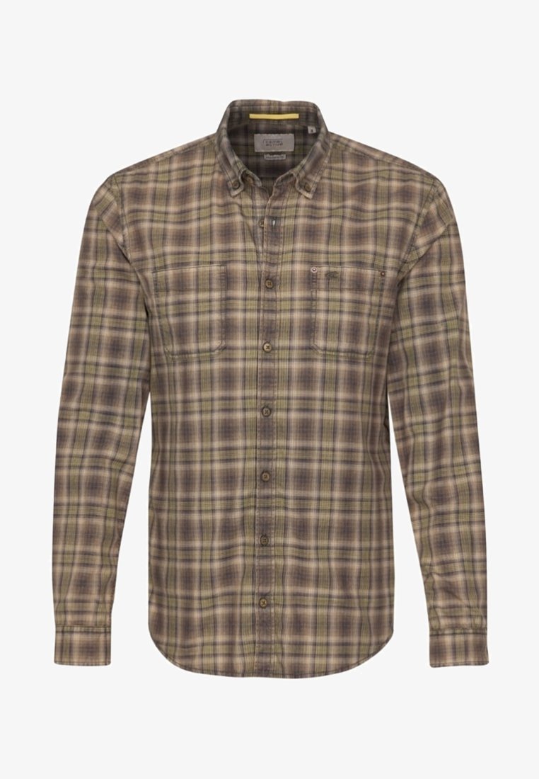 Chemise à manches longues à boutons avec un motif à carreaux marron et vert atténués, dotée de deux poches poitrine et d'un col boutonné.