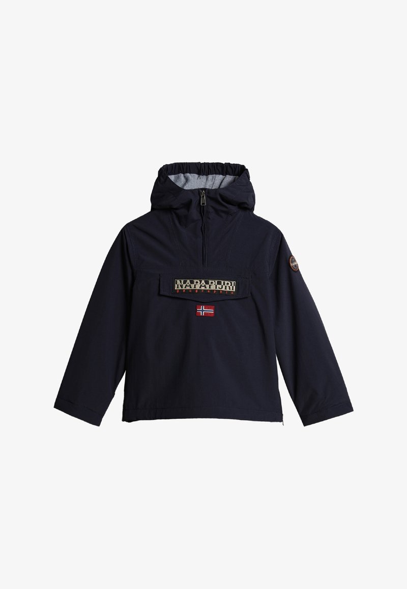 Veste à capuche bleu marine avec fermeture éclair frontale, poche à rabat, écusson avec le logo Napapijri et petit emblème du drapeau norvégien sur la poitrine.