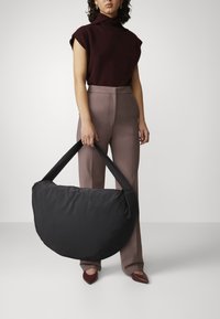 Weekday SAMIR BAG - Kézitáska - black