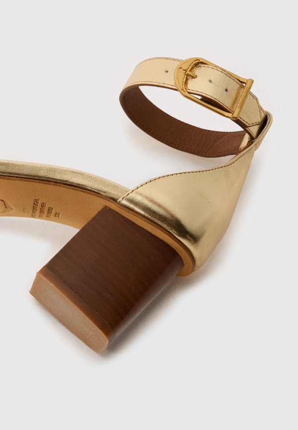 CAPRESE WINGS - Classic heels2