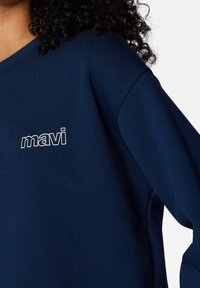 Mavi Felpa - blue