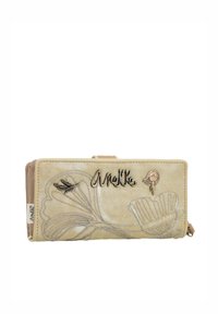 Portafoglio beige con motivo floreale in rilievo, dettagli metallici e logo del brand. Chiusura con zip e un ciondolo a forma di chiave. Texture morbida.