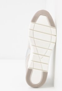 LOVE OUR PLANET by MARCO TOZZI Sneaker low - white
