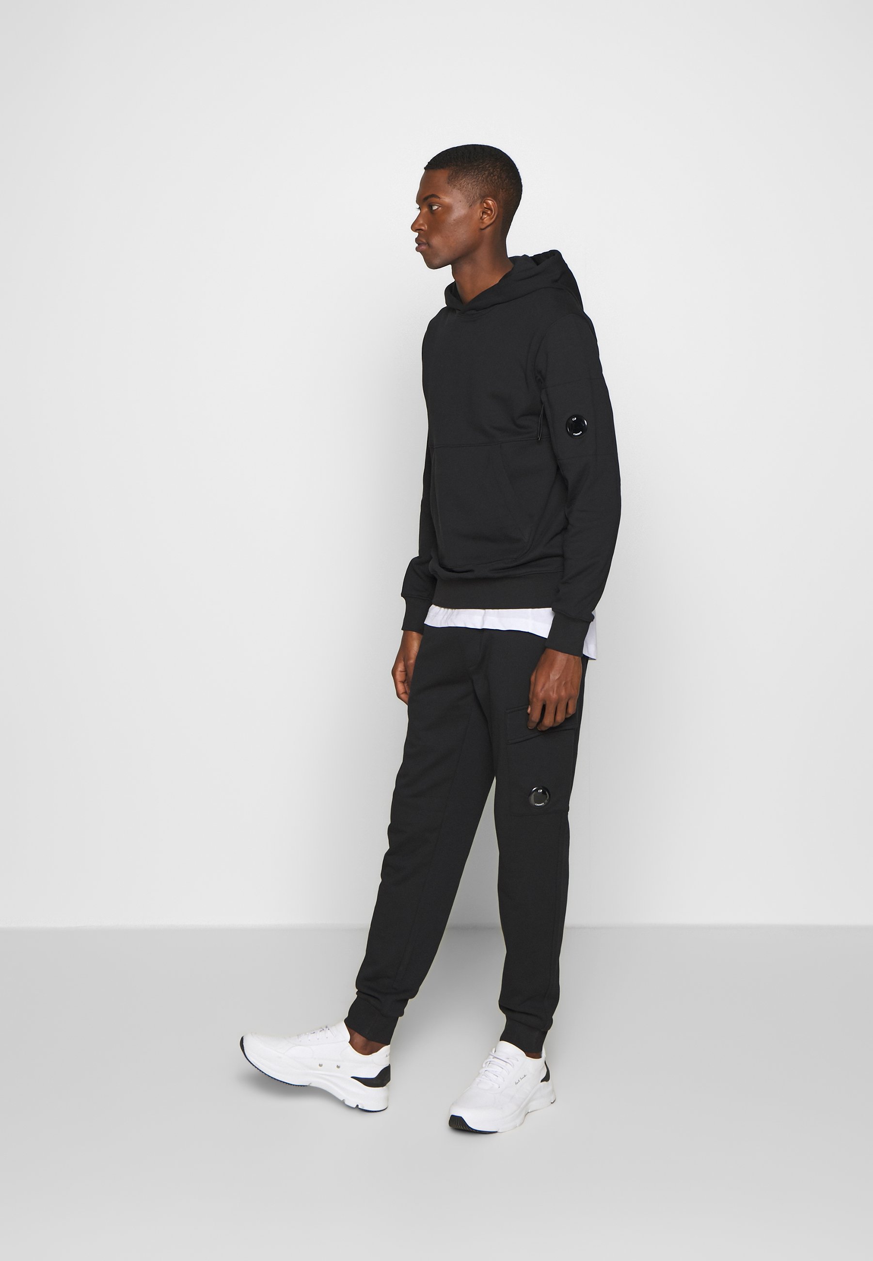 C.P. Company JOGGERS Joggebukse black Zalando.no C.P. Company BERMUDA - Joggebukse - forest night