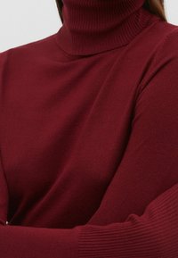 Stradivarius Strickpullover - bordeaux