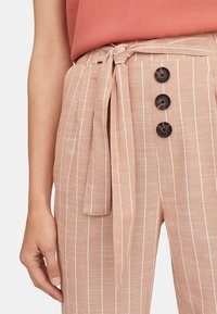 Stradivarius Spodnie materiałowe