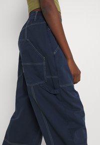 BDG Urban Outfitters Cargobyxor - dark blue