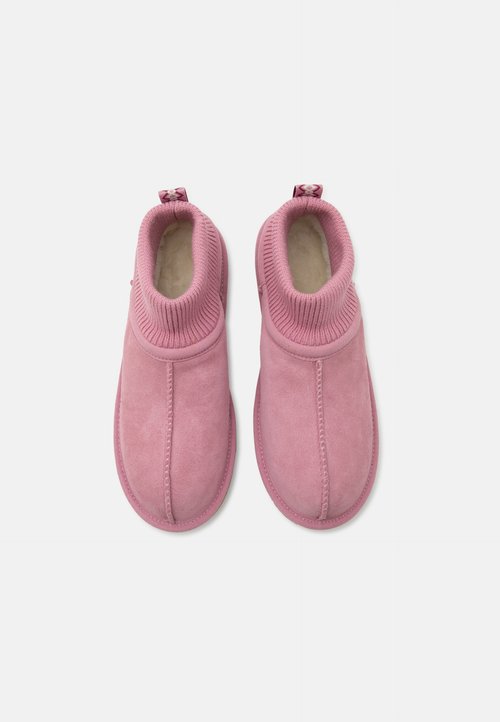 UGG Botas Classic Ultra Mini Stretch Cuff - Dusty Orchid — foto 4