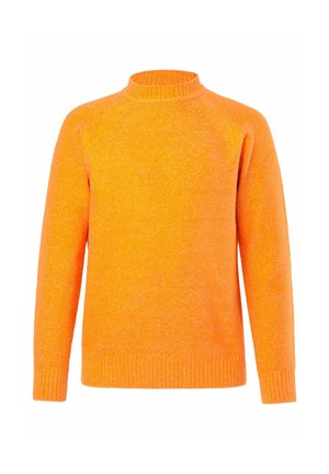 Oranger Strickpullover mit hohem Kragen, Raglanärmeln und gerippten Bündchen. Durchgehendes strukturiertes Muster, das eine weiche Oberfläche betont.