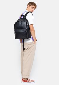 Eastpak PADDED PAK'R - Ryggsäck - grained black