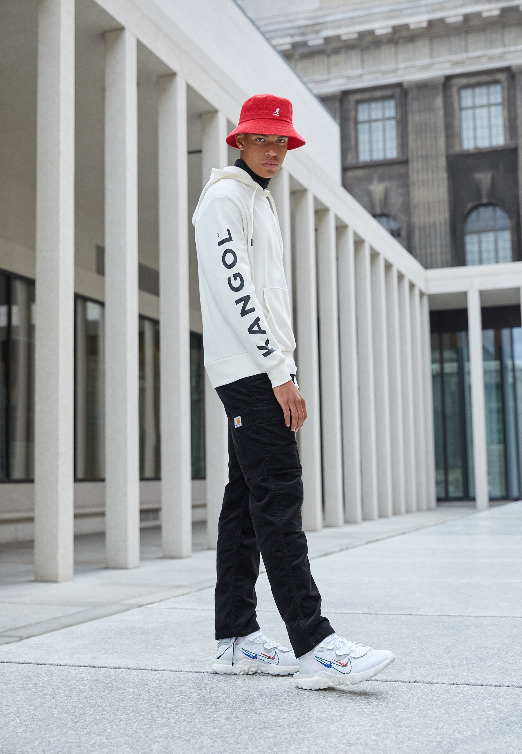 nike react white green