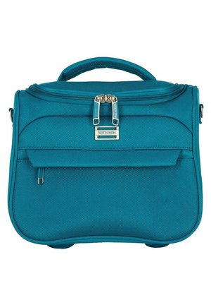 Bolsa sintética en color teal con forma redondeada, mango superior, doble cremallera, bolsillo frontal y acento de logo. Superficie texturizada para mayor durabilidad.