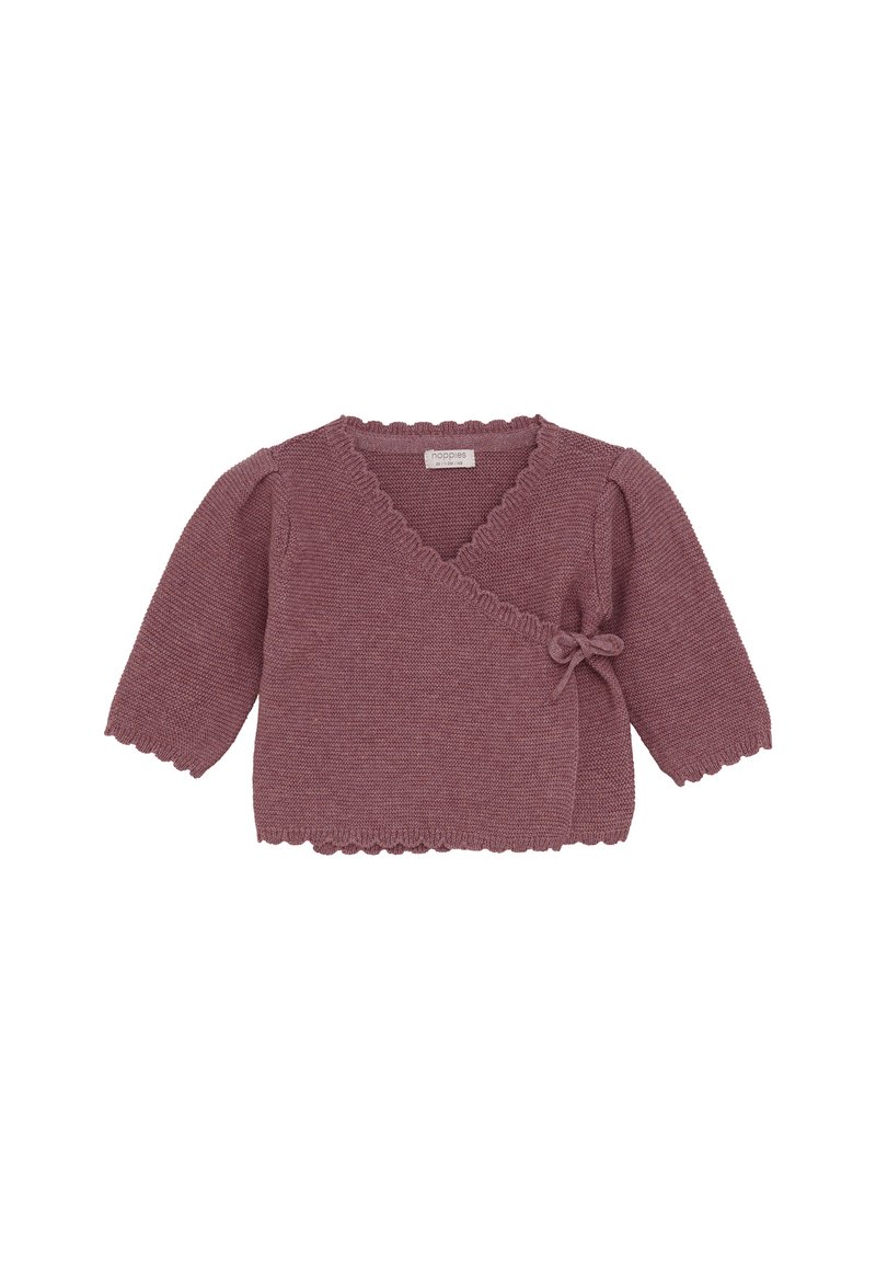 Weicher lila gestrickter Baby-Cardigan mit langen Ärmeln, gewellten Kanten, Wickeldesign und einer Schleifenverschluss an der Seite.