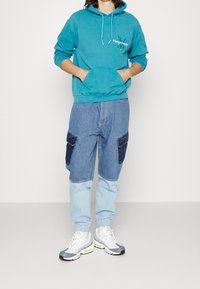 Karl Kani Vaqueros tapered - blue