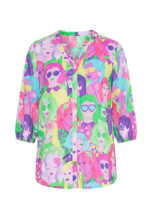 Blusa con botones y mangas hasta el codo con rostros abstractos coloridos usando gafas de sol en tonos rosa, verde, amarillo, púrpura y azul.