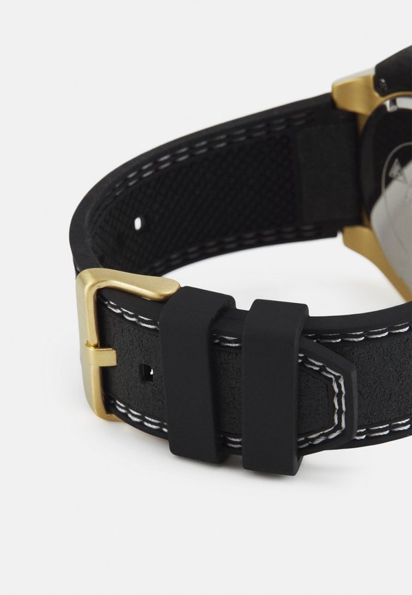 SPOKE EXCLUSIVE - Watch2