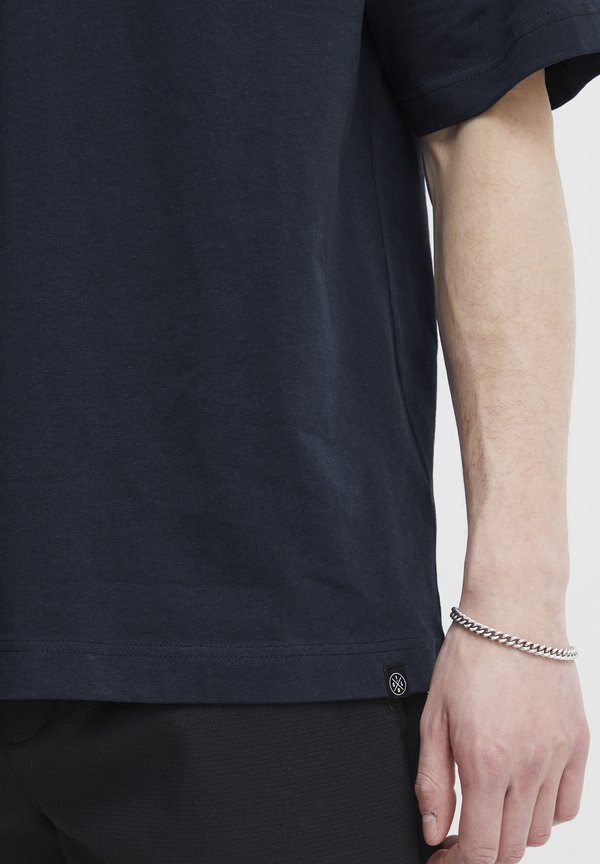 SDEyad - Basic T-shirt4