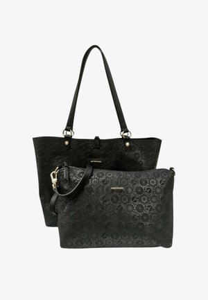 Due borse nere fatte di materiale sintetico con motivo. La borsa tote più grande ha manici lunghi; la borsa più piccola include una tracolla staccabile e una cerniera.