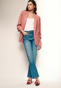 Next REGULAR FIT - Abrigo corto - pink