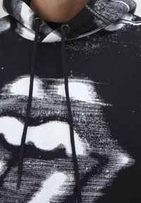 PULL&BEAR Felpa con cappuccio - black