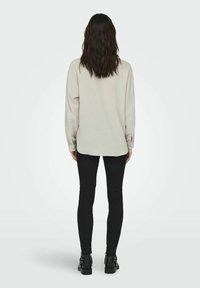 JDY LANGARM JDYTHEIS - Button-down blouse - silver lining