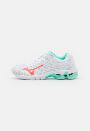 WAVE VOLTAGE - Zapatillas de voleibol - white/fiery coral/ice green