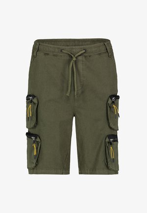 Cargo-Shorts aus olivgrünem Stoff mit elastischem Bund, Kordelzug und mehreren Reißverschlusstaschen mit gelben Akzenten an den Seiten.