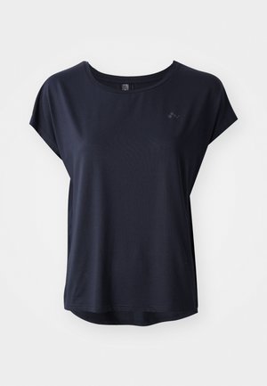 T-shirt atletico blu navy con maniche corte, stoffa morbida, colletto rotondo e orlo leggermente curvato. Piccolo logo sulla parte frontale.