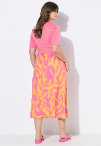 LAURASØN V-AUSSCHNITT 1/2 ARM OEKO-TEX - Trikoomekko - pink