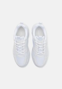 Champion COUNTESS - Scarpe da allenamento - white/silver