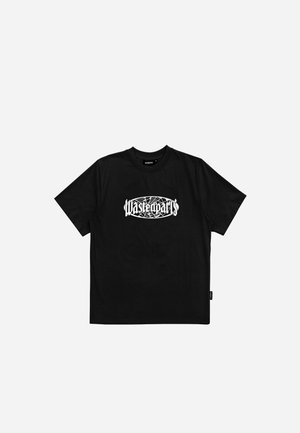 Czarny T-shirt z krótkim rękawem, z białą grafiką pajęczyny oraz stylizowanym napisem "Wastedparis" na środku klatki piersiowej.