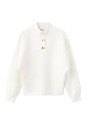 Suéter blanco recortado con cuello alto, tres botones dorados en la parte frontal y textura acanalada. Mangas largas de ajuste holgado.