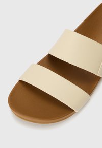 Thumbnail Image 6