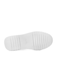 Suola di sneaker bianca con un motivo testurizzato e scanalato. Il design presenta una forma piatta e arrotondata con una finitura liscia e dettagli di marca sottili.