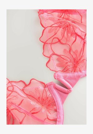 Roze čipkasti bralette s cvjetnim vezom, nabranim rubovima, mekim mrežastim materijalom i satenskom trakom. Lagani i delikatni dizajn.