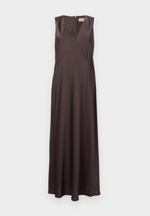 Robe maxi sans manches de couleur brun foncé avec un design croisé. Tissu lisse et mat. Fermeture à glissière au dos. Longue jusqu'au sol avec une coupe décontractée.
