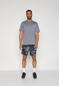 Under Armour VENT - Športne majice - castlerock/hyper green