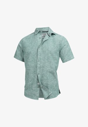 Camicia verde chiaro in lino a maniche corte con bottoni frontali e colletto casual, mostrata parzialmente sbottonata.