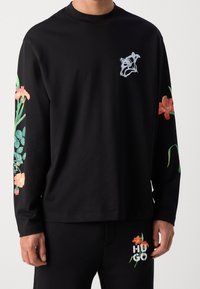HUGO Langarmshirt - black