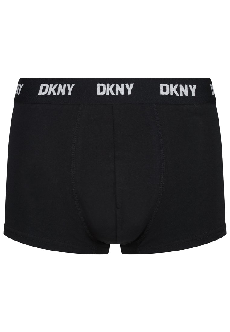 Boxer briefs para hombres en negro con el logo de DKNY repetido en blanco en la banda elástica negra.