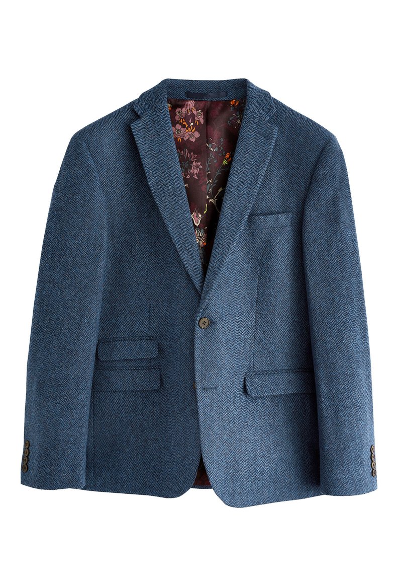 Blazer bleu en chevrons avec un revers cranté, deux poches avant et une fermeture à bouton. Doublé d'un motif floral bordeaux.