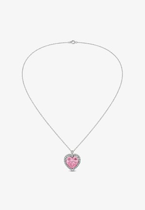 Collana d'argento con una pietra preziosa rosa a forma di cuore, circondata da piccole pietre trasparenti, su una catena delicata.