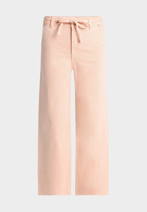 Pantalon large rose clair avec poches avant et ceinture en tissu nouée à la taille, présenté sur un fond uni.