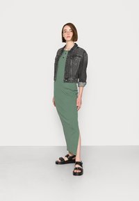 Even&Odd Vestido comprido - light green