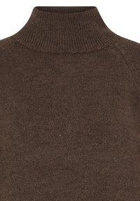 Pull marron en tricot avec un col haut côtelé et un tissu doux texturé, montré de la poitrine vers le haut.