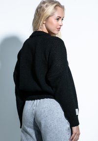 Fobya - Sweter