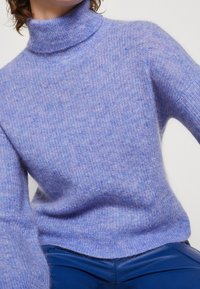 Object Trui - lilac