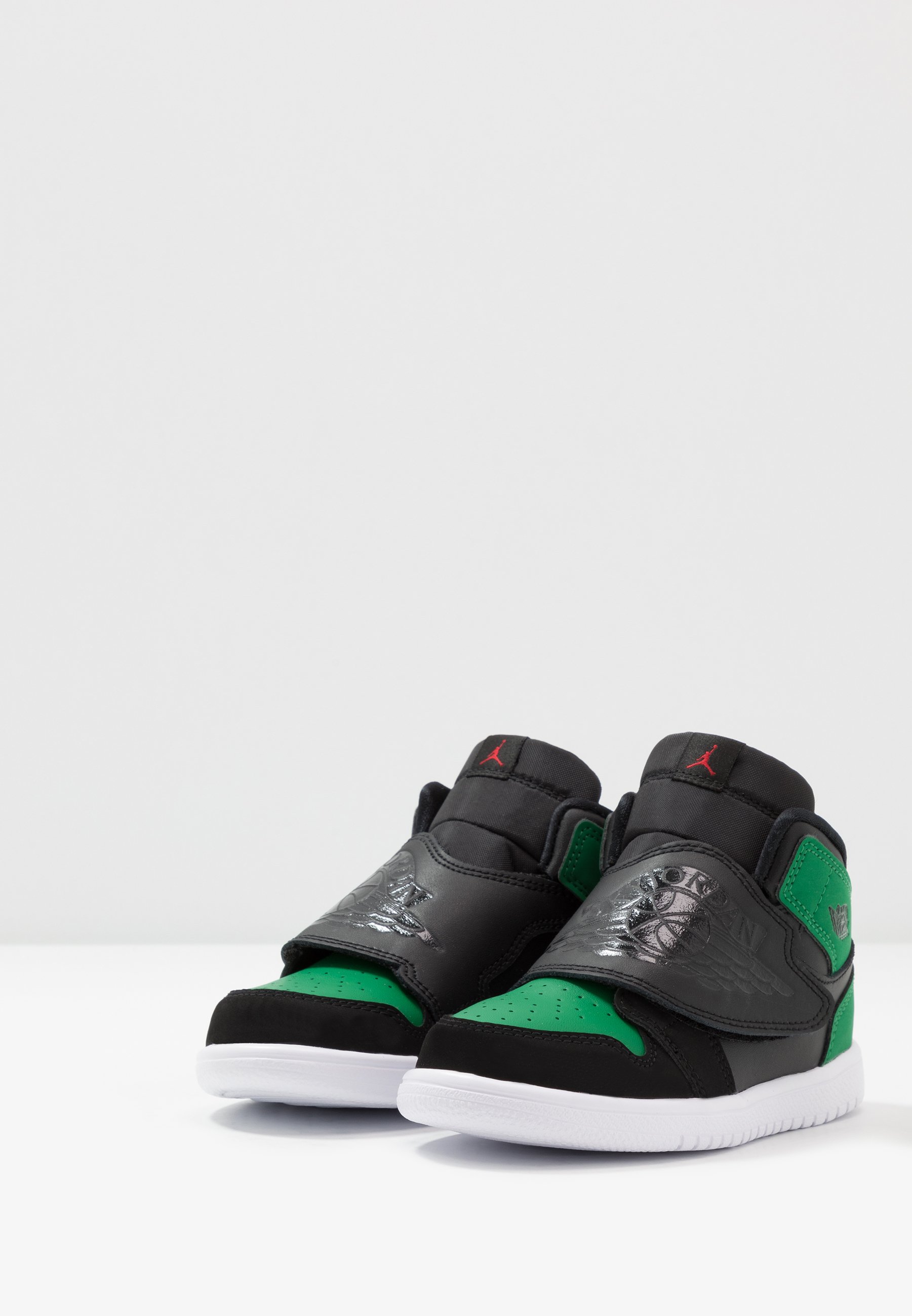 jordan 1 pine green gym red