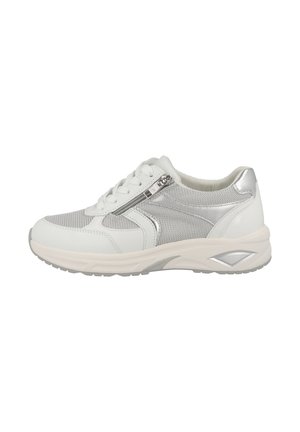 Trainers - white
