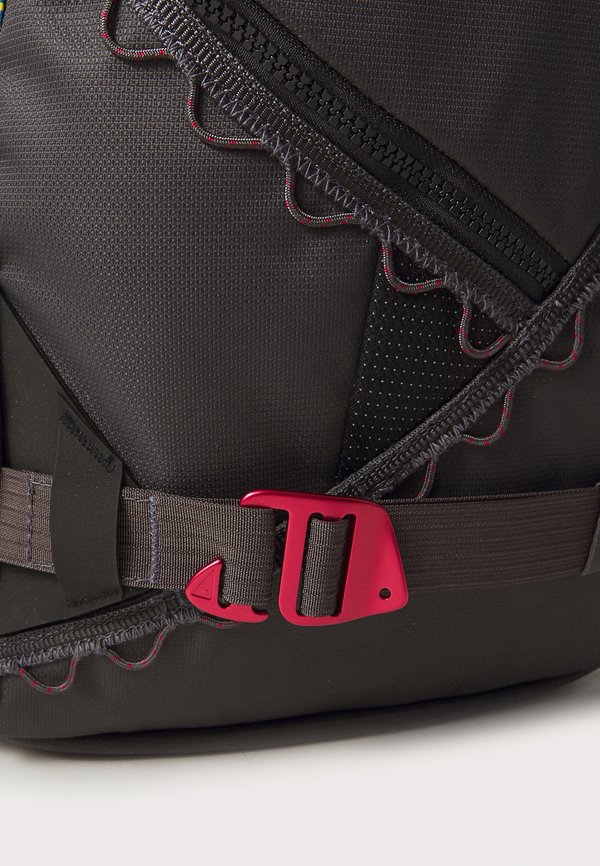 JÖKULL BACKPACK 24L - Rucksack - raven4